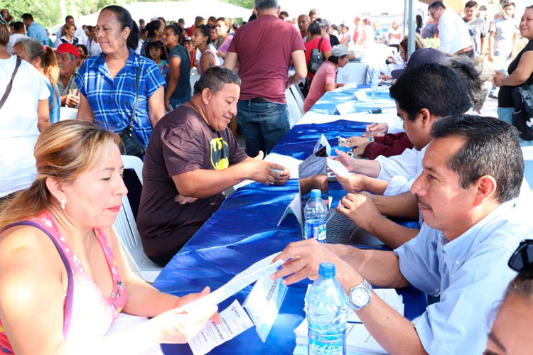 Aporta Audiencia Pública servicios a más de 550 ciudadanos