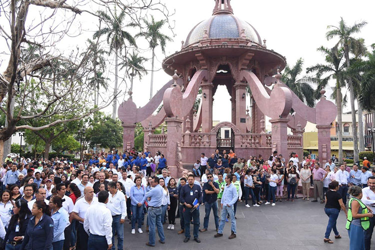 Realizan Mega Simulacro en el Palacio Municipal de Tampico