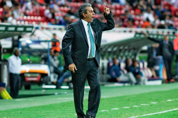 Chivas cesa a Tomás Boy; hoy se sabrá a su sucesor