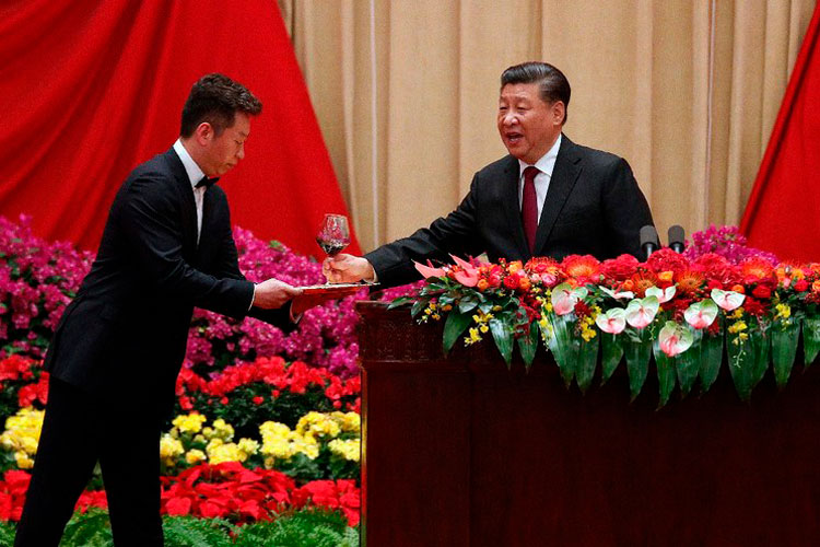 China promete respetar autonomía de Hong Kong