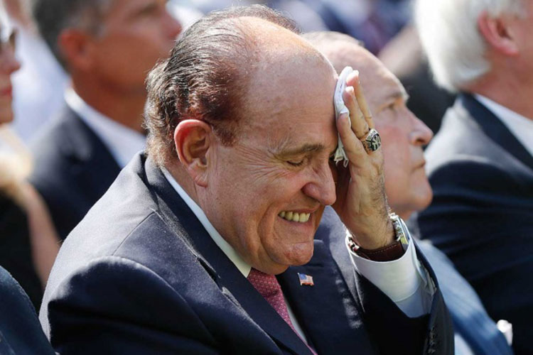 Investigan a abogado de Trump por gestiones en Ucrania