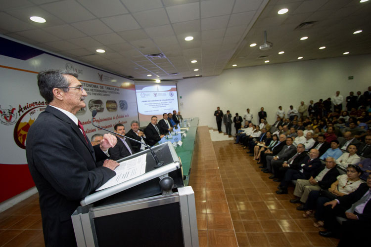 Destaca Rector logros de la FMVZ-UAT en su 62 aniversario