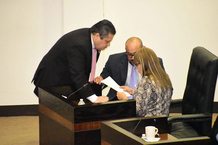 Kiko Elizondo debe reelegirse: Garza de Coss