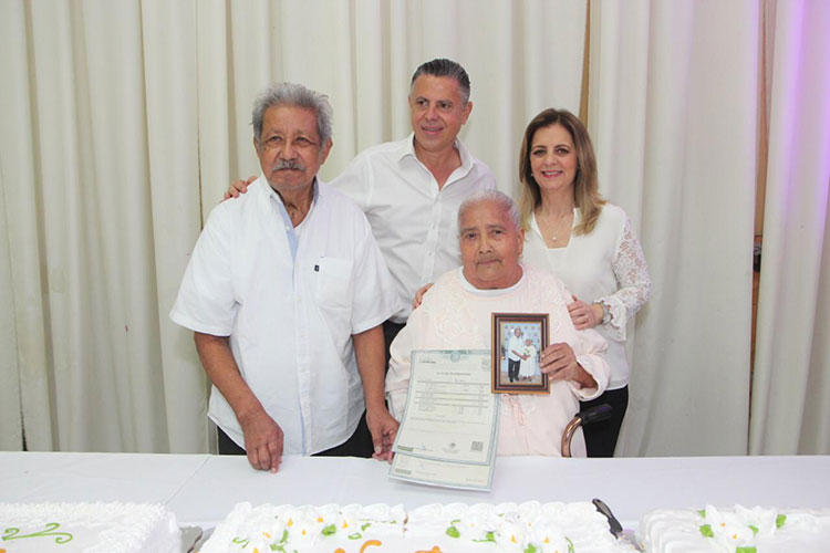 Celebra Tampico matrimonios colectivos del sistema DIF