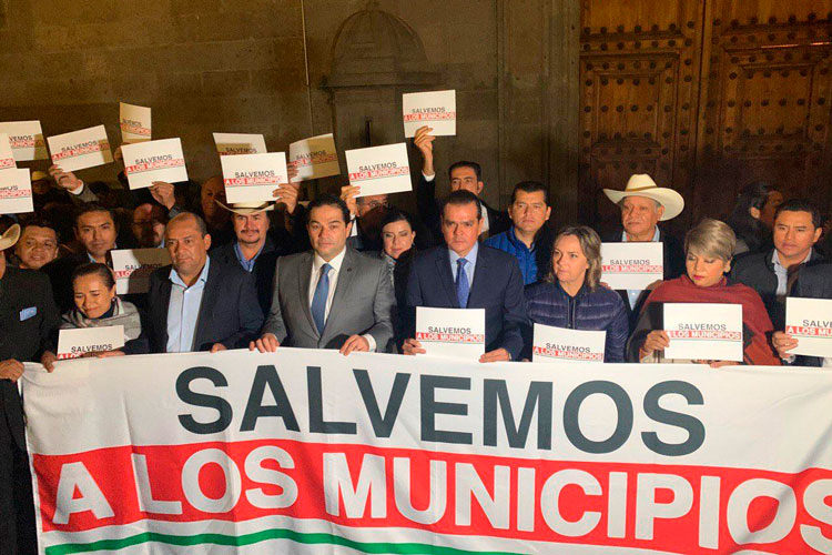 Alcaldes se equivocaron de puerta, era con JR: Canturosas