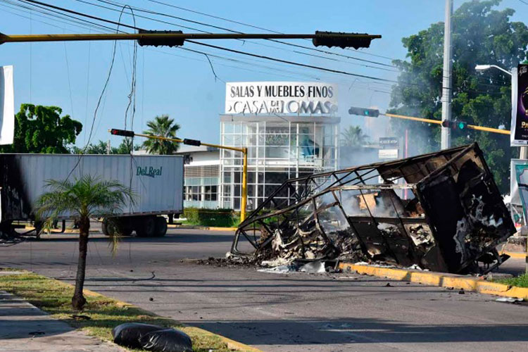 8 muertos dejó operativo fallido para detener a hijo de ‘El Chapo’