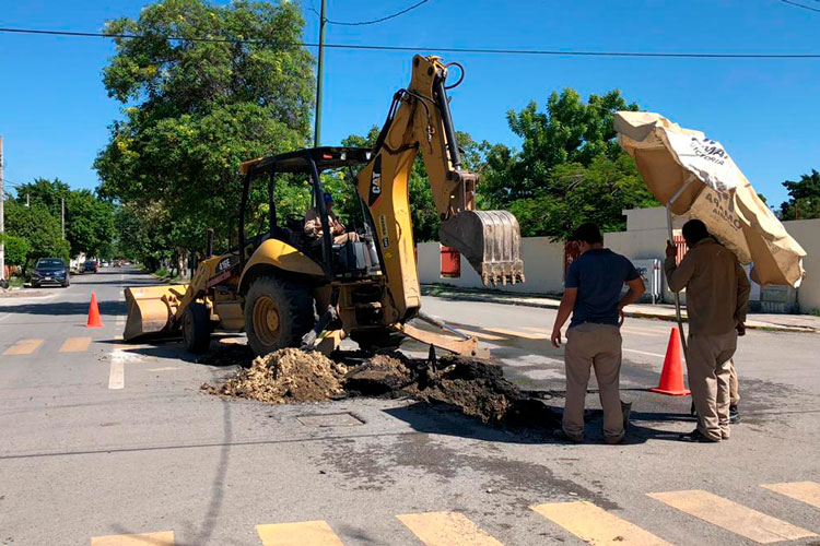 Repara Comapa en colector del 17 Baja California