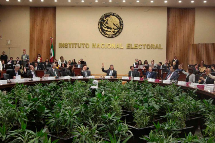 INE trabaja para hacer realidad el voto electrónico en 2021