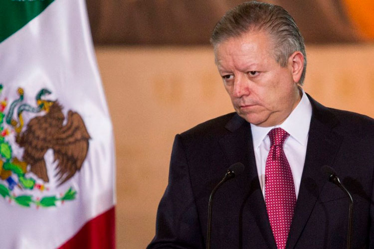 Aplaude AMLO separación de su cargo del magistrado Jorge Camero