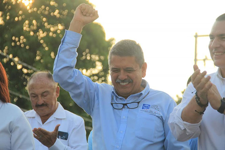 Saque chamarra viene frío el fin de semana
