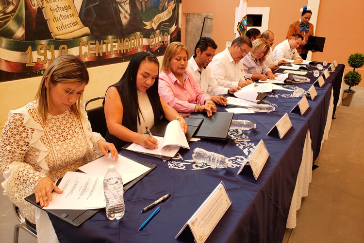 Firman convenio para fortalecer el sistema estatal anticorrupción
