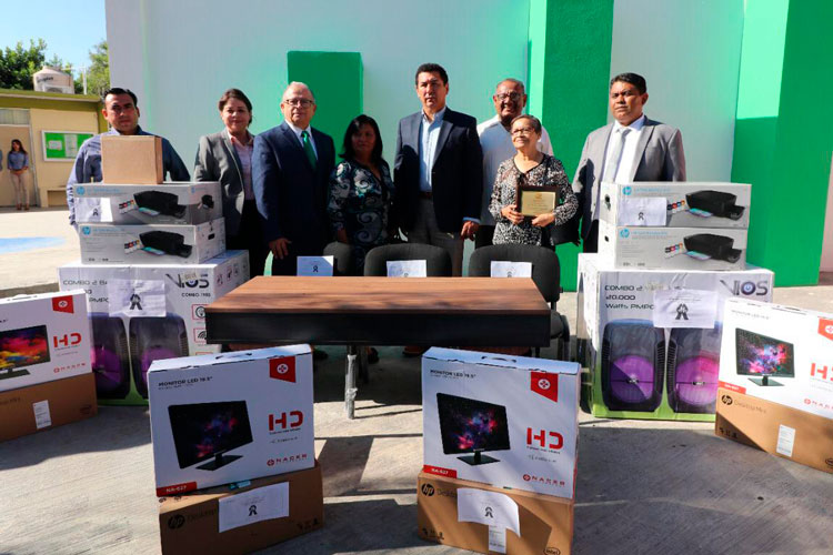 Reitera Mario López apoyo a la educación