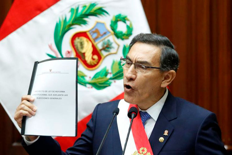 Crisis en Perú: tiene ahora 2 presidentes