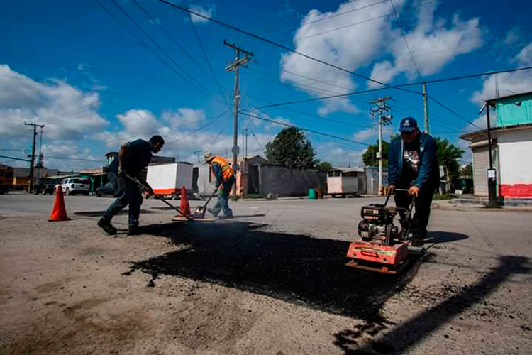 Registra programa de bacheo avance en calles de Matamoros: Mario López