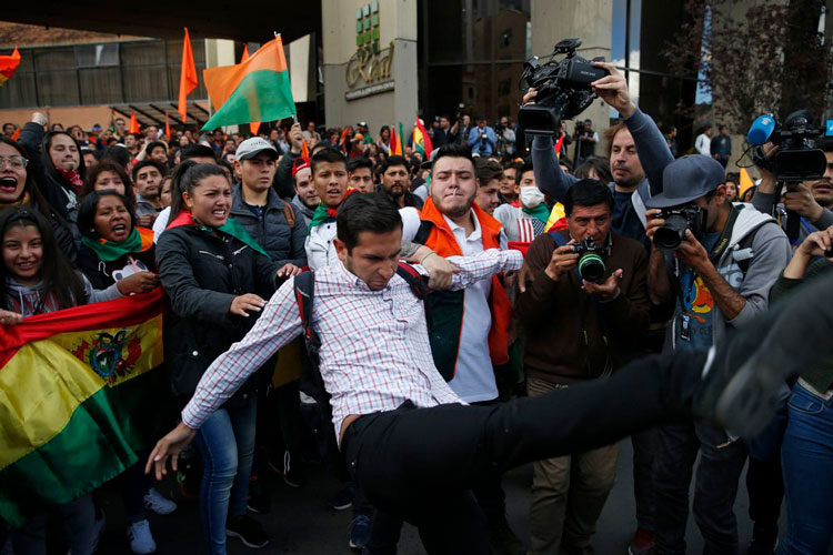 Preparan paro y denuncian fraude electoral en Bolivia