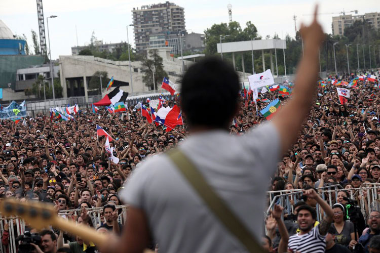Chilenos anticipan más protestas, hartos de la desigualdad