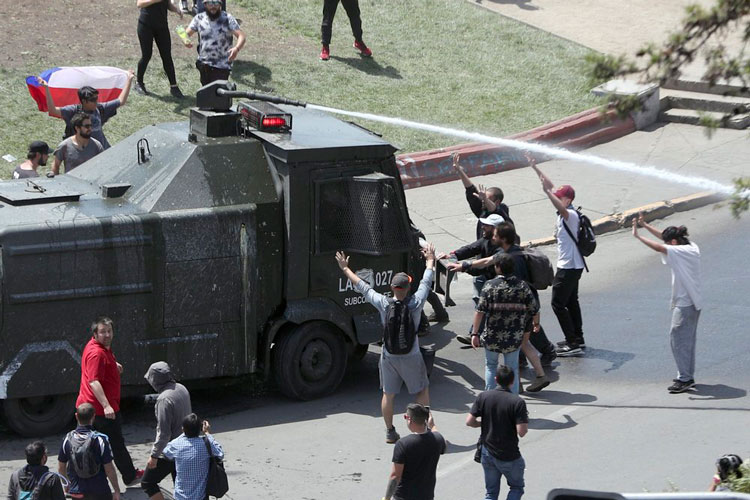 Chile: 15 personas mueren en cinco días de disturbios
