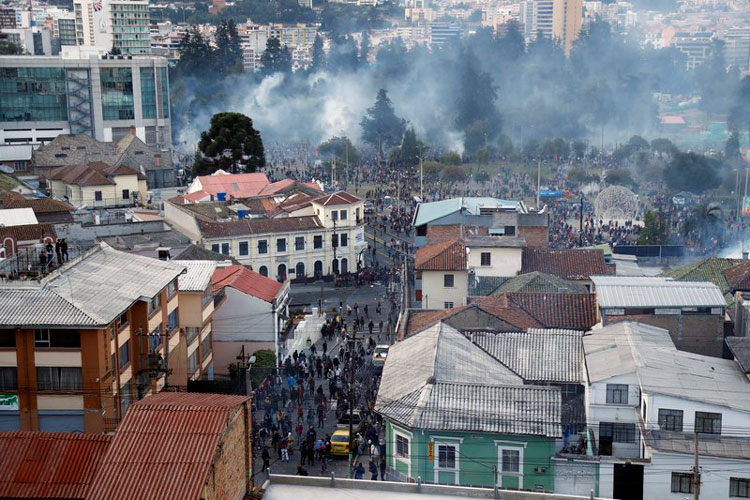 Sindicalistas se suman a protestas en Ecuador