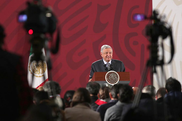 Indagamos “a fondo” sobre caso LeBarón: AMLO