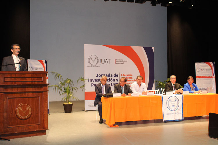Refrenda Rector impulso a calidad de la investigación y el posgrado