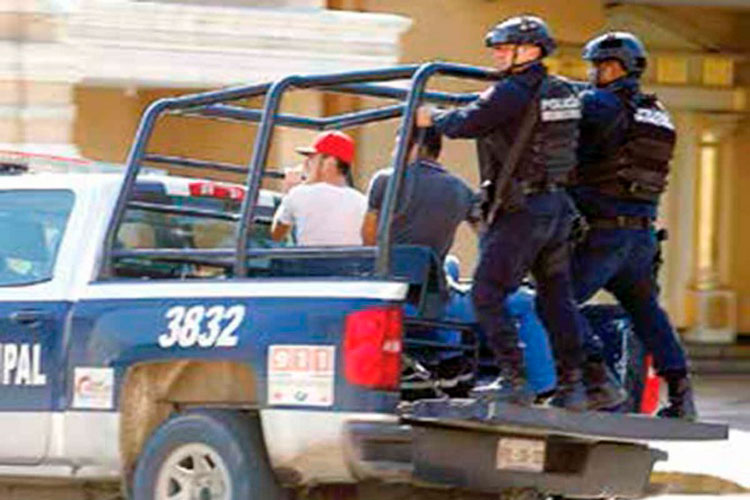 Recortan recursos 3.69% para policías locales