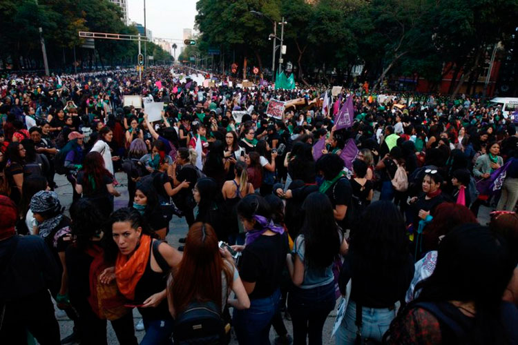 Miles exigen eliminar la Violencia contra las Mujeres