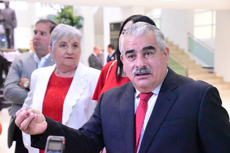 Lamentan PAN, PRI y Morena distracción con golpe de Estado