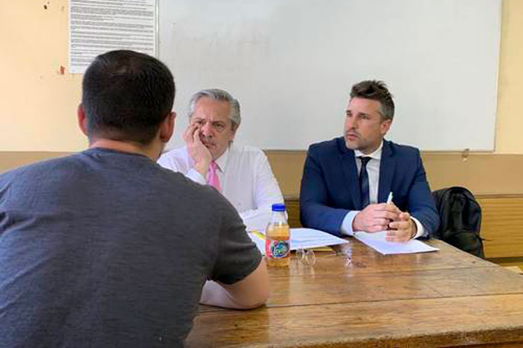 Anuncia el gobierno argentino serie de acciones de emergencia económica