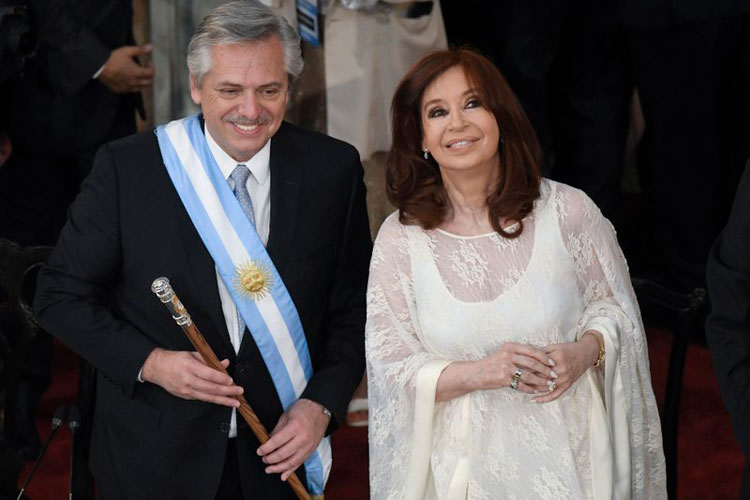 Asume Fernández y regresa el peronismo a Argentina