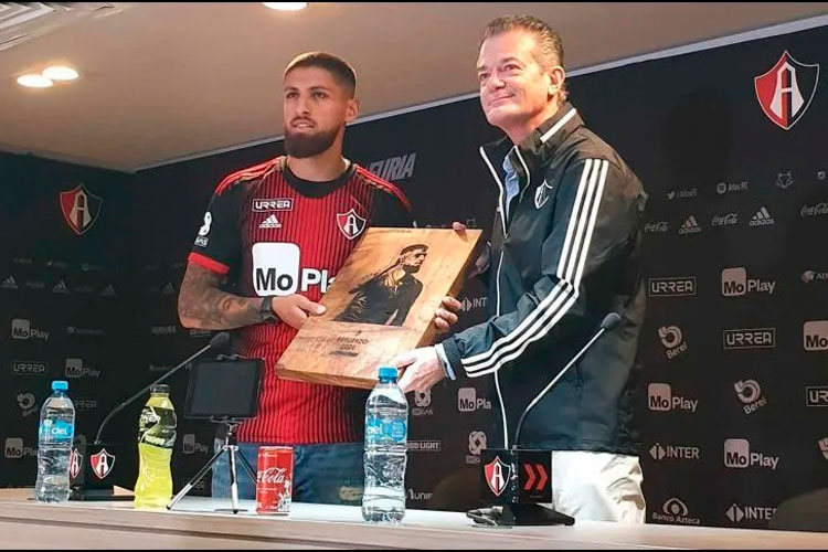 Presentan a Ignacio Jeraldino en Atlas