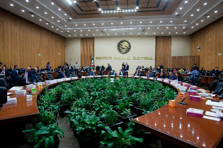 Presenta INE ajuste a su presupuesto; tendrá déficit de 284.5 mdp