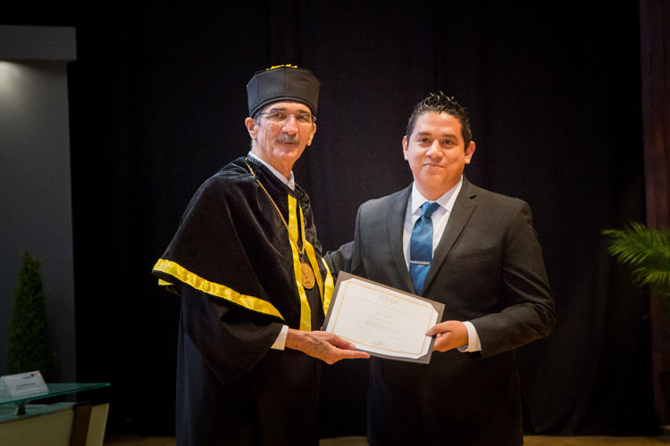 Entrega la UAT Premio al Investigador Joven 2019