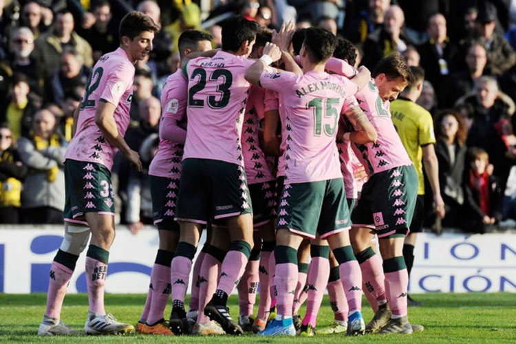 Lainez, titular y Guardado da asistencia en triunfo del Betis