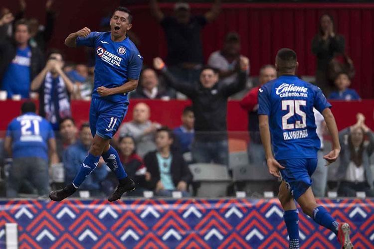 Cruz Azul consigue su primera victoria del torneo