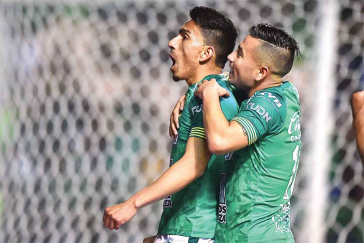 El León, noche fácil con los Tuzos