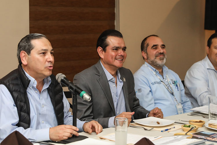 Presenta Rivas Plan de Obra a Organismos NLD
