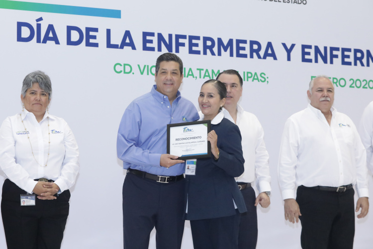 Gobernador celebra a las Enfermeras y Enfermeros