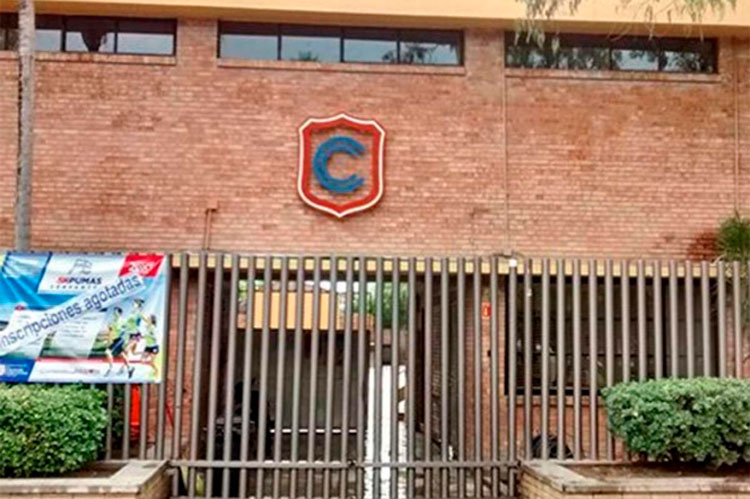 Estudiante de 11 años mata a una maestra y se suicida, en Torreón