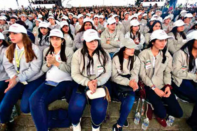 Contratan a 20 mil jóvenes becarios; 2.2% de los inscritos en el programa