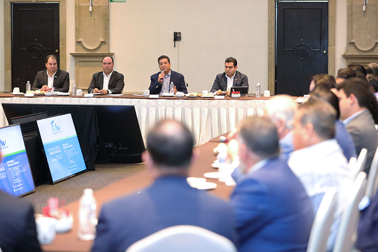 Sostiene Gobernador diálogo con sectores productivos de Reynosa.