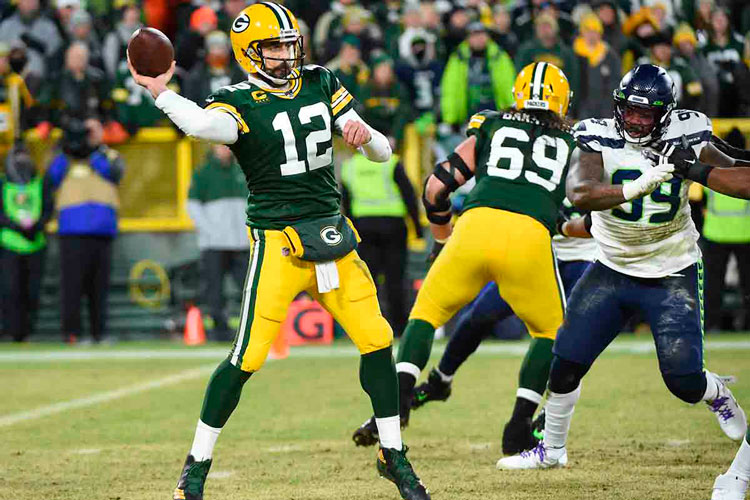 Green Bay y Rodgers frenan el vuelo de Seattle