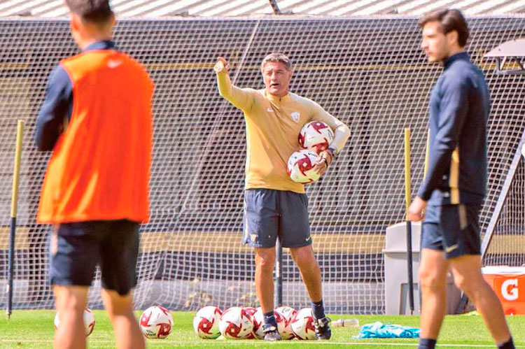 Míchel, técnico de los Pumas, destaca la llegada de Juan Ignacio Dinenno