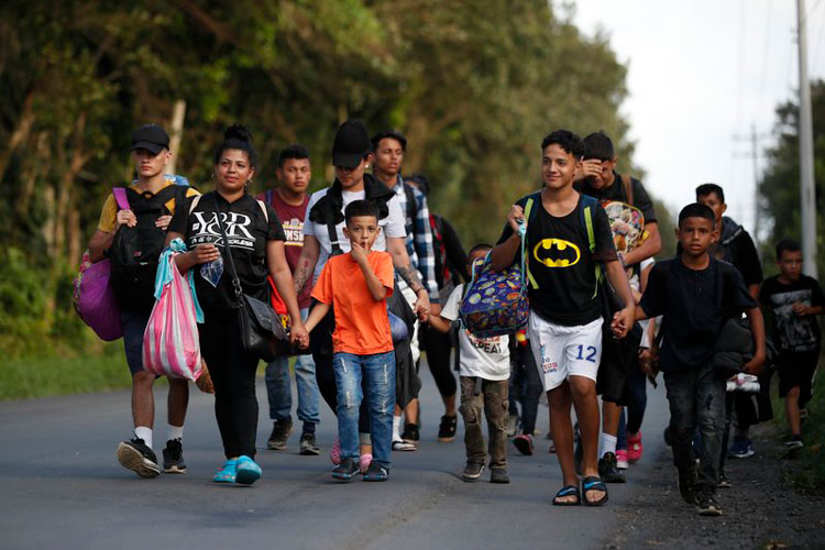 Migrantes rumbo a EEUU llegan a Guatemala entre nuevos retos