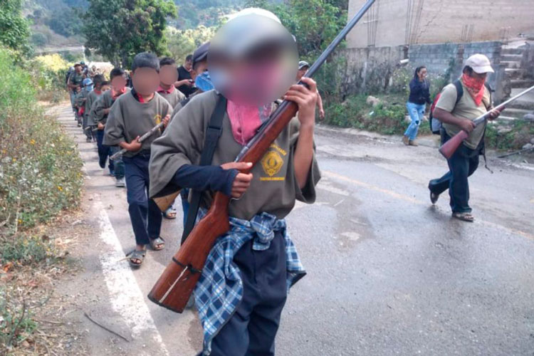 Indagarán a CRAC por armar a niños