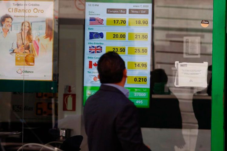 Pierde el peso entre tensiones entre EU e Irán