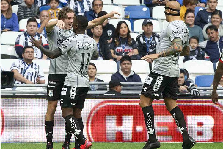 Gallos le pega al campeón y logra tercer triunfo en fila