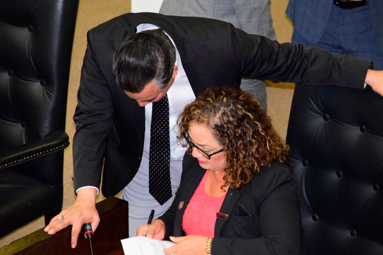 SNTE pretende imposiciones de nuevos dirigentes: Morena