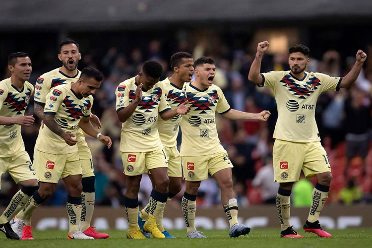 América sufre, pero avanza en Concachampions