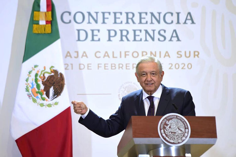 La derecha, atrás del paro nacional de mujeres: AMLO