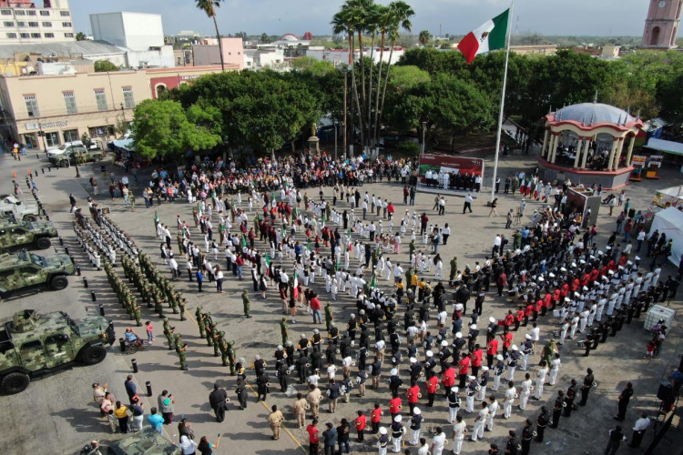 “La mejor manera de honrar a nuestra bandera, es trabajando en unidad”: Mario López